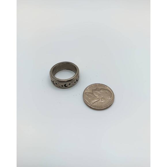 Stainless Steel Moon and Stars Spinner Fidget Ring Size 6.5 - Picture 2 of 3